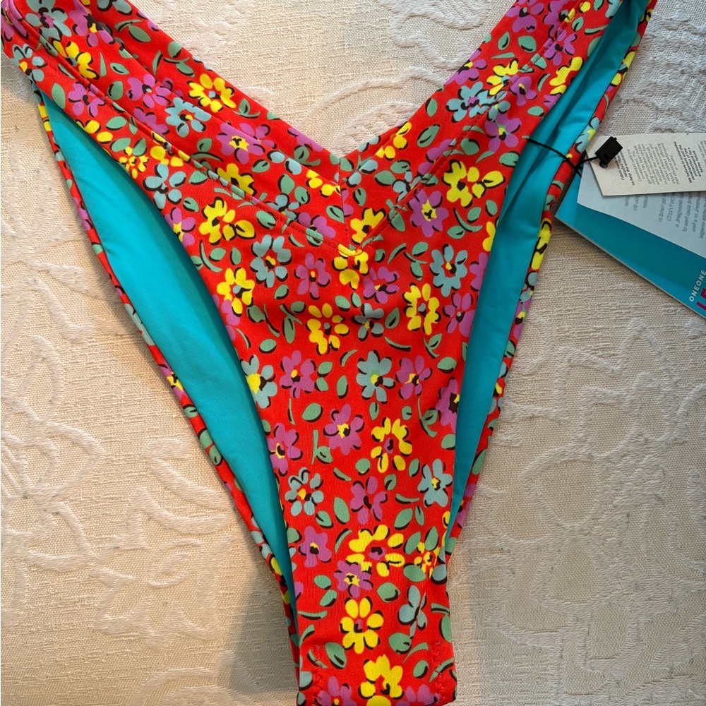 Floral Red Bikini - Picture 4 of 6